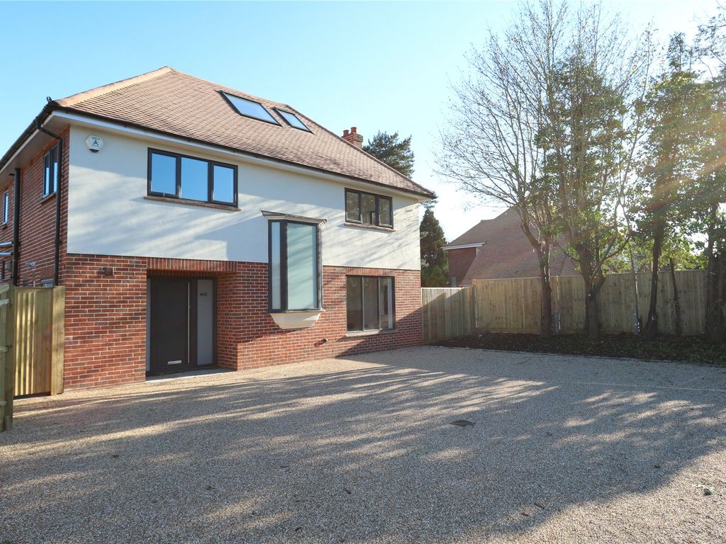 4 bed detached house for sale in Sugden Road, Thames Ditton KT7 Zoopla