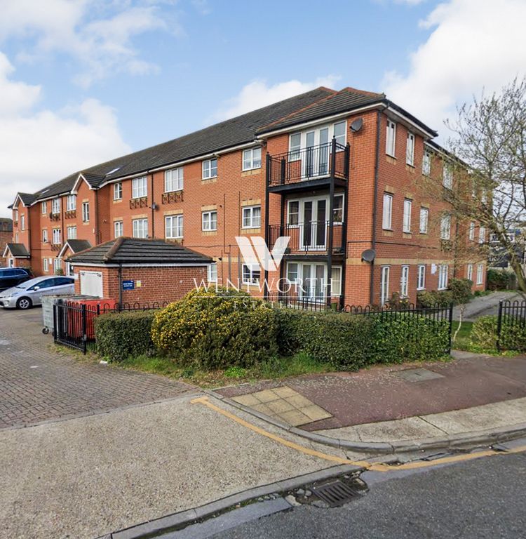 2 bed flat for sale in Review Road, Dagenham RM10 Zoopla
