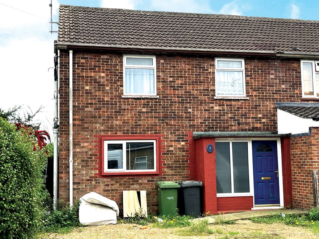 3 bed semidetached house for sale in Tennyson Road, Peterborough PE1