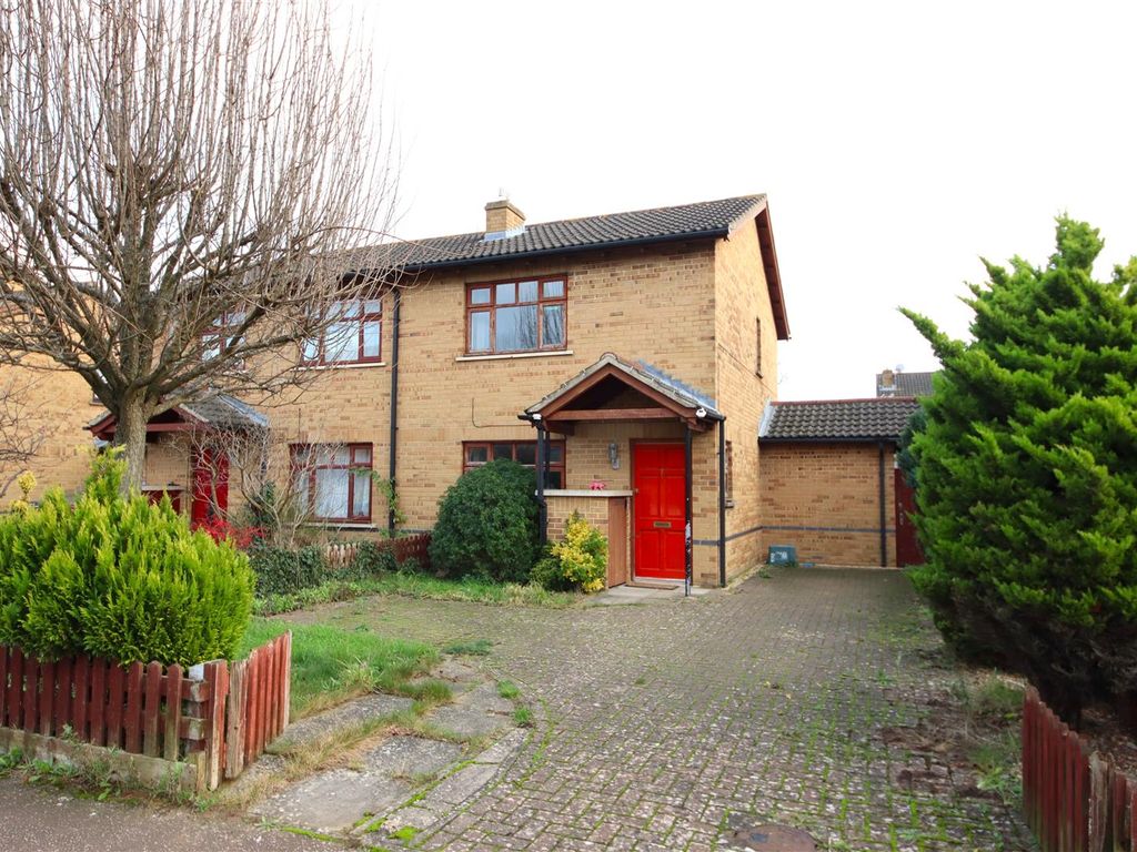 2 bed semidetached house for sale in Howgate Road, Cambridge CB4, £