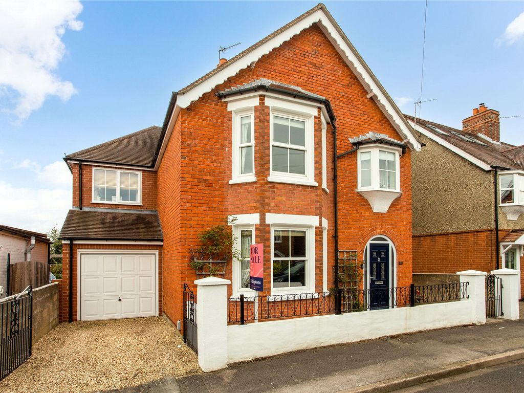 4 bed detached house for sale in Enborne Grove, Newbury RG14, £700,000