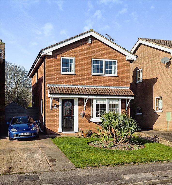 3 bed detached house for sale in Common Lane, Hucknall, Nottingham NG15