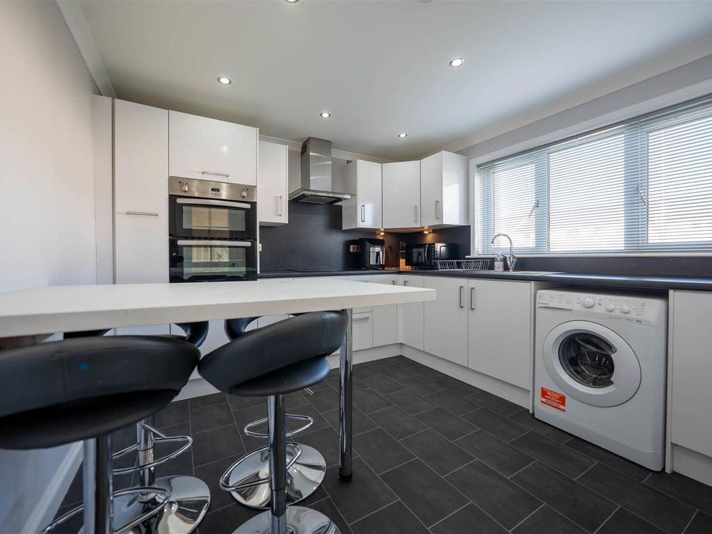 3 bed property for sale in Colonsay Street, Perth PH1, £164,950 Zoopla