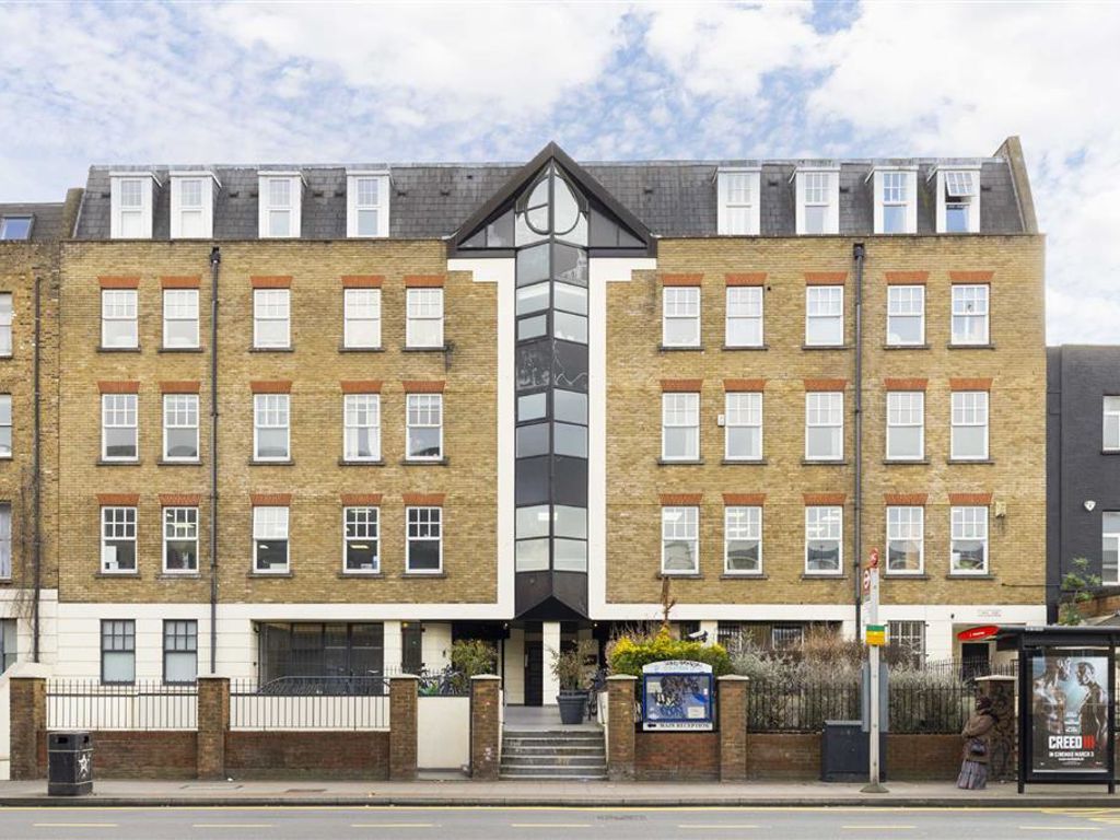 1 bed flat to rent in Hackney Road, London E2, £1,850 pcm Zoopla