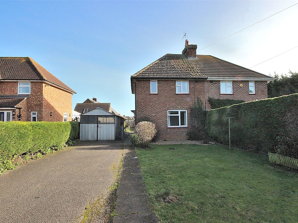 2 bed semidetached house for sale in Dynes Place, Moggerhanger