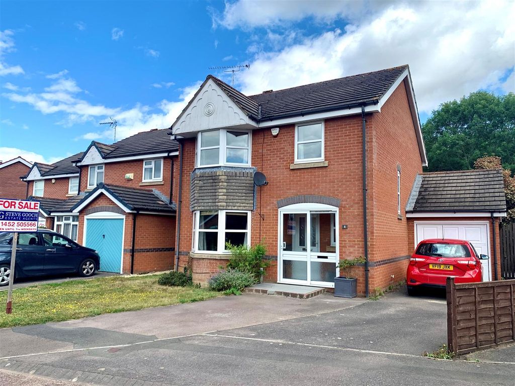 4 bed property for sale in Purcell Road, Churchdown, Gloucester GL3