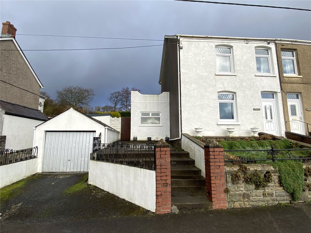 3 bed end terrace house for sale in Woodlands Terrace, Drefach