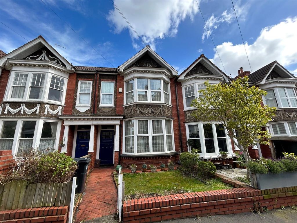 3 bed terraced house for sale in Calcott Road, Upper Knowle, Bristol