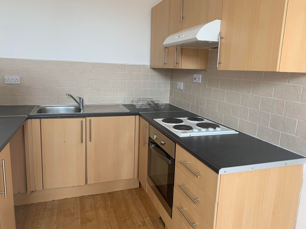 2 bed flat to rent in Baker Road, Giltbrook, Nottingham NG16 Zoopla