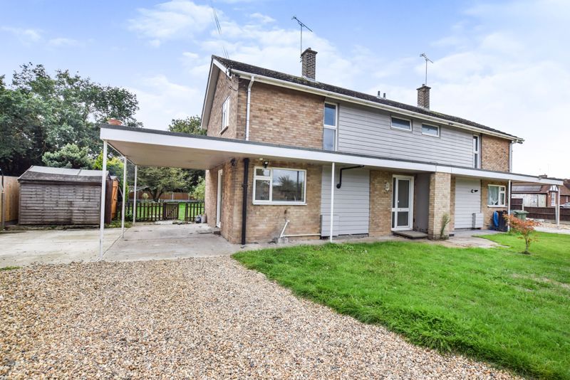 3 bed semidetached house to rent in Brentwood Road, Orsett, Grays RM16