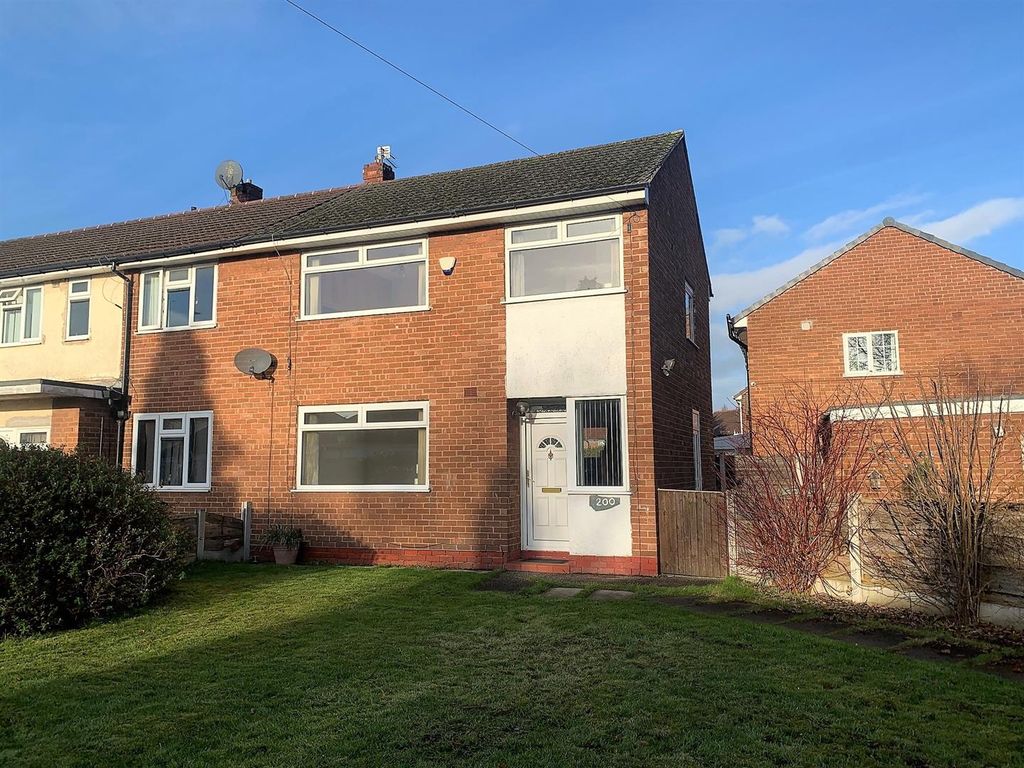 3 bed semidetached house for sale in Irlam Road, Flixton, Urmston
