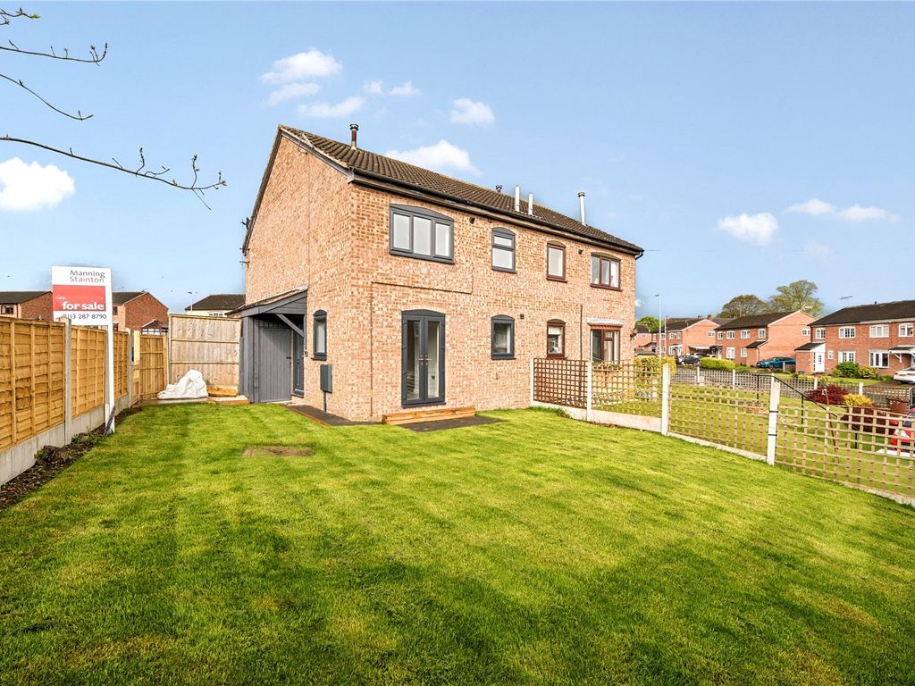 1 bed semidetached house for sale in Greenfield Close, Kippax, Leeds