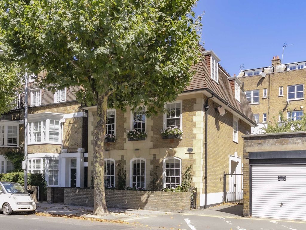 4 bed property to rent in Sloane Avenue, London SW3 Zoopla