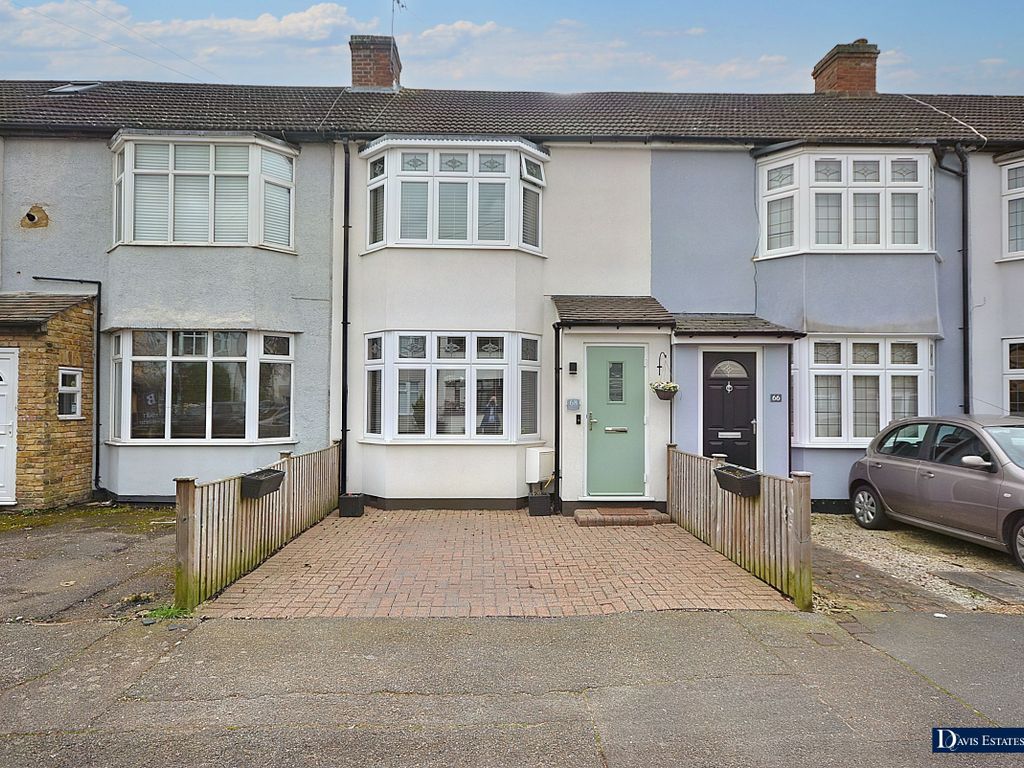 3 bed terraced house for sale in Harwood Avenue, Ardleigh Green