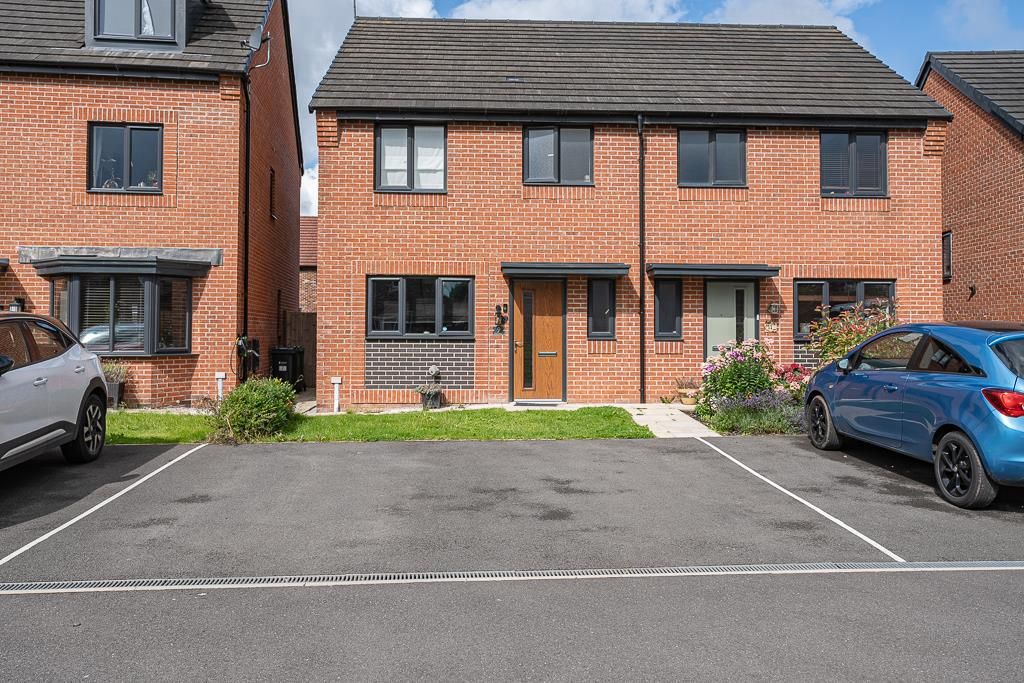 3 bed semidetached house for sale in Soay Crescent, Winsford CW7, £