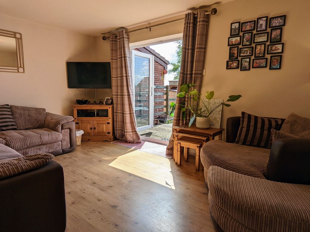 Locking Gate Rise, Oldham OL4  