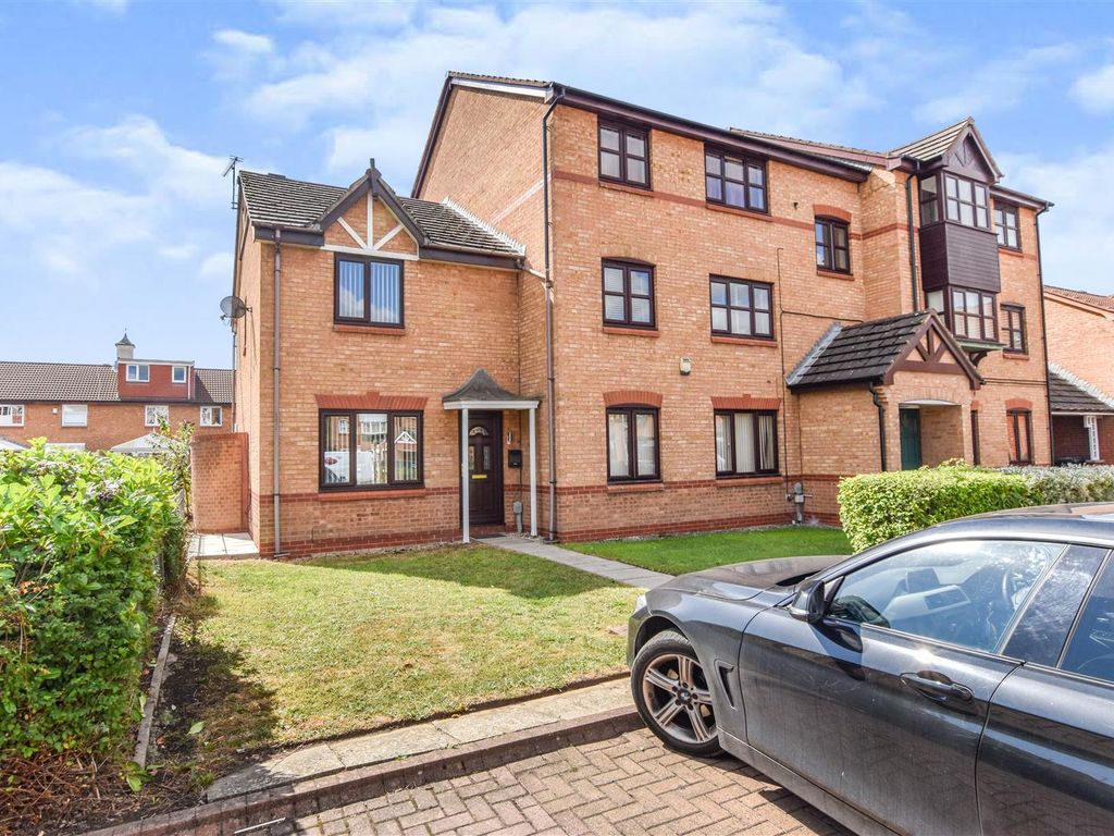 3 bed end terrace house for sale in Flaxdale Court, Lowdale Close, Hull