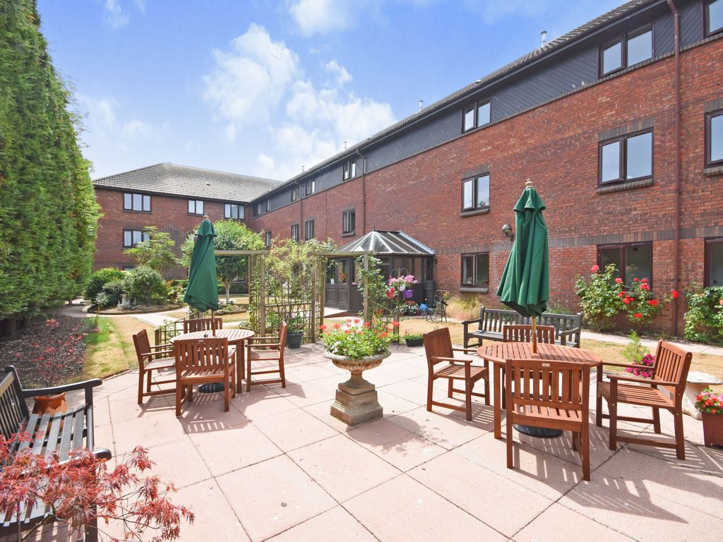 1 bed flat for sale in Martins Court, Stadium Road, SouthendOnSea