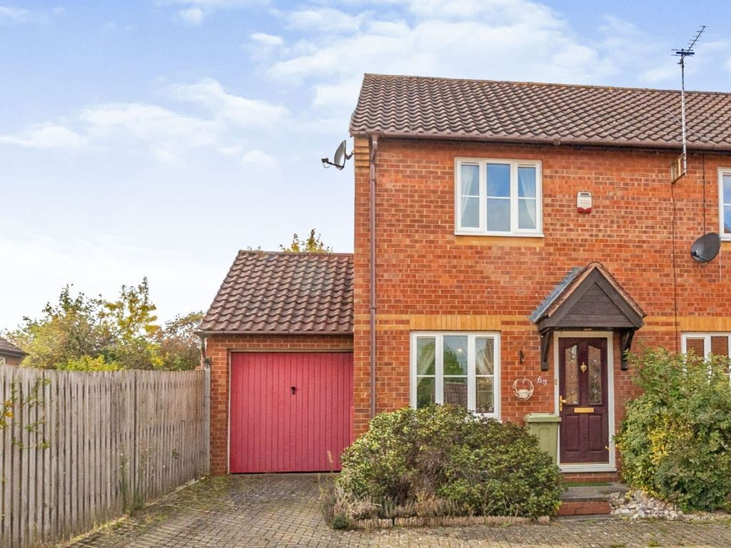 2 bed semidetached house for sale in Cressey Avenue, Shenley Brook End