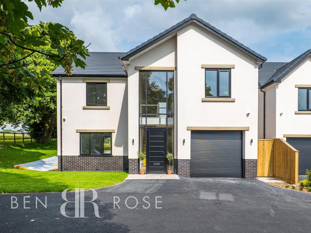 4 bed detached house for sale in Barker Lane, Mellor, Blackburn BB2