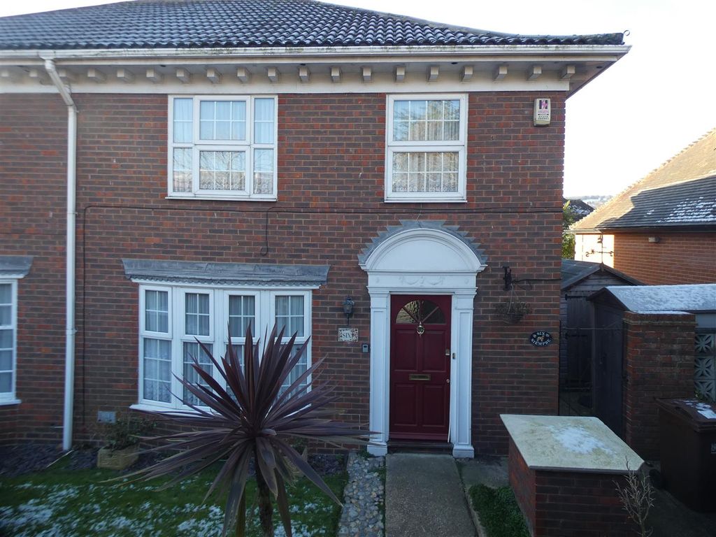 3 bed property for sale in Ashampstead Place, Upperton Road, Eastbourne