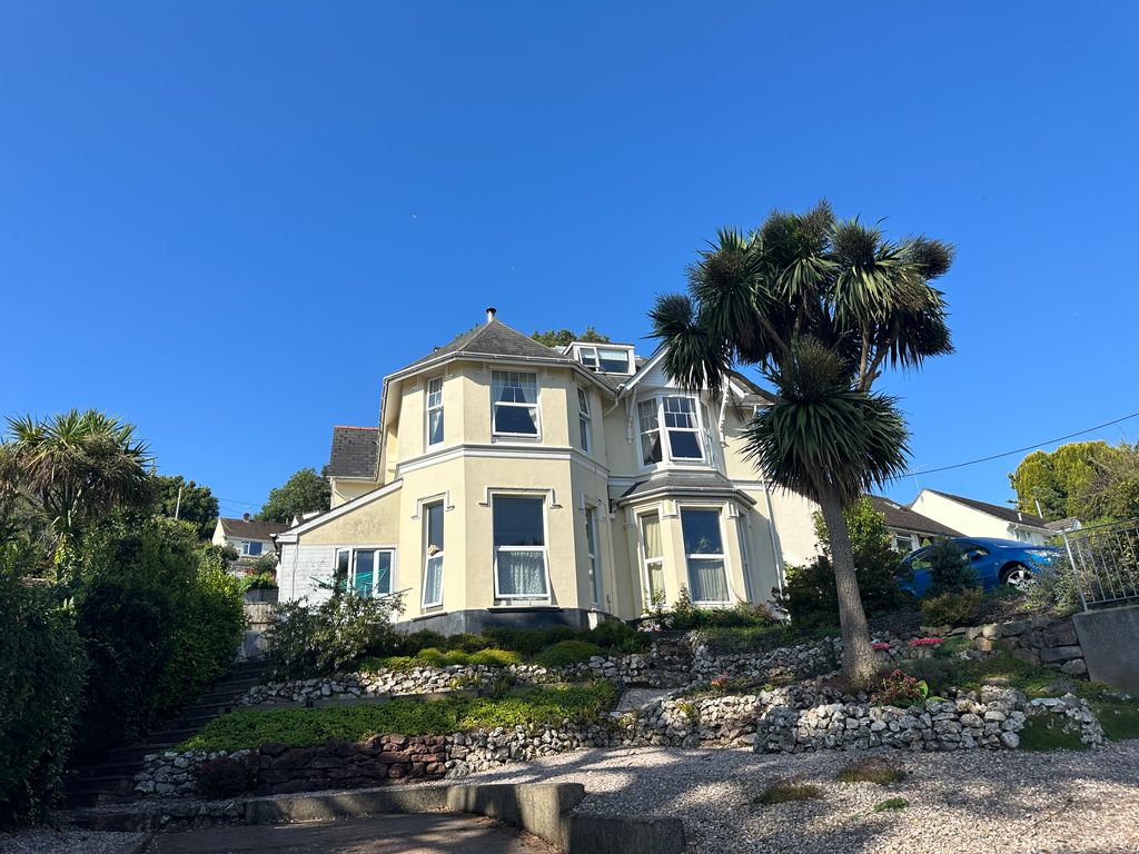 10 bed block of flats for sale in Buckeridge House, Elmonte Close