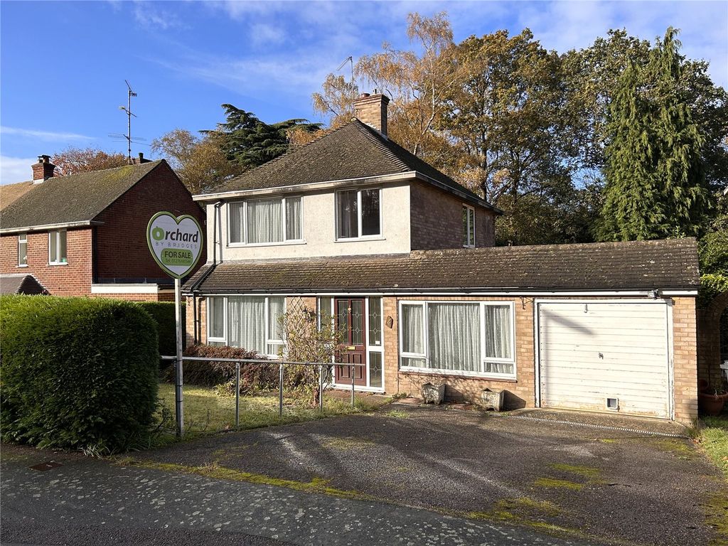 3 bed detached house for sale in Arundel Road, Camberley, Surrey GU15