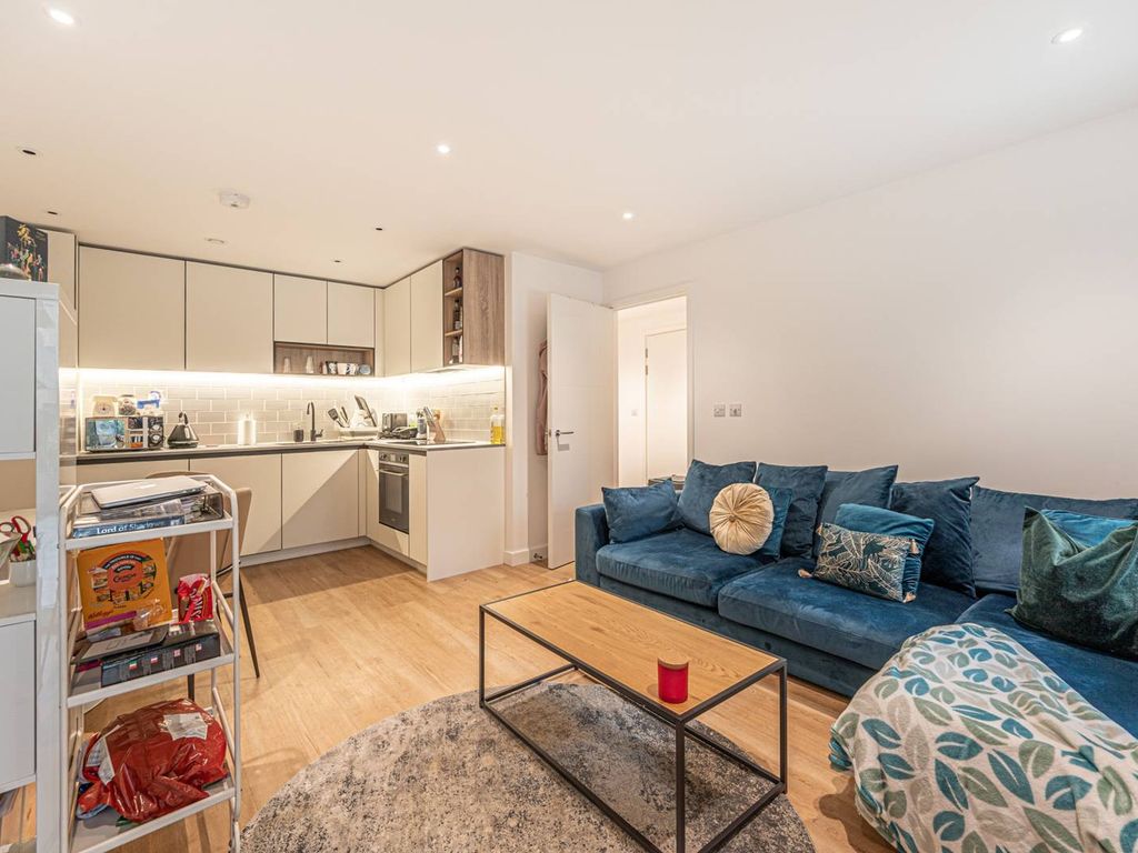 Beaufort Square, Colindale, London NW9  