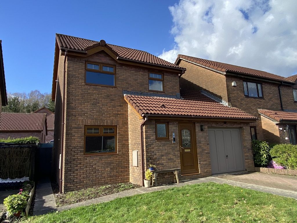 3 bed detached house for sale in Oakwood Drive, Clydach, Swansea, City