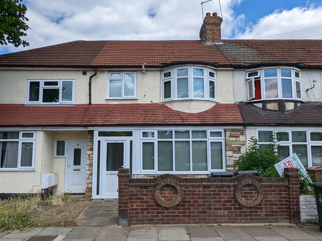 1 bed flat to rent in Warwick Road, London E17, £1,450 pcm Zoopla