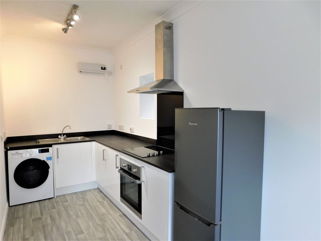 1 bed flat to rent in St. Clements Church Lane, Ipswich, Suffolk IP4, £725 pcm Zoopla