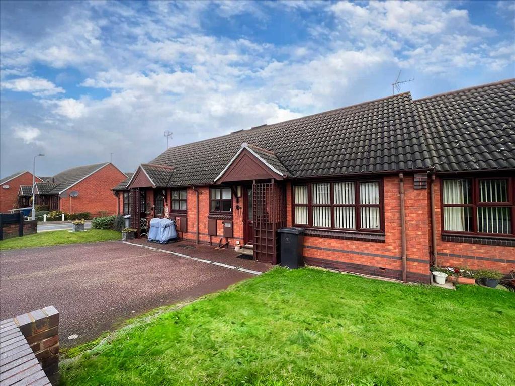 2 bed bungalow for sale in Windmill Court, Keyworth, Nottingham NG12, £