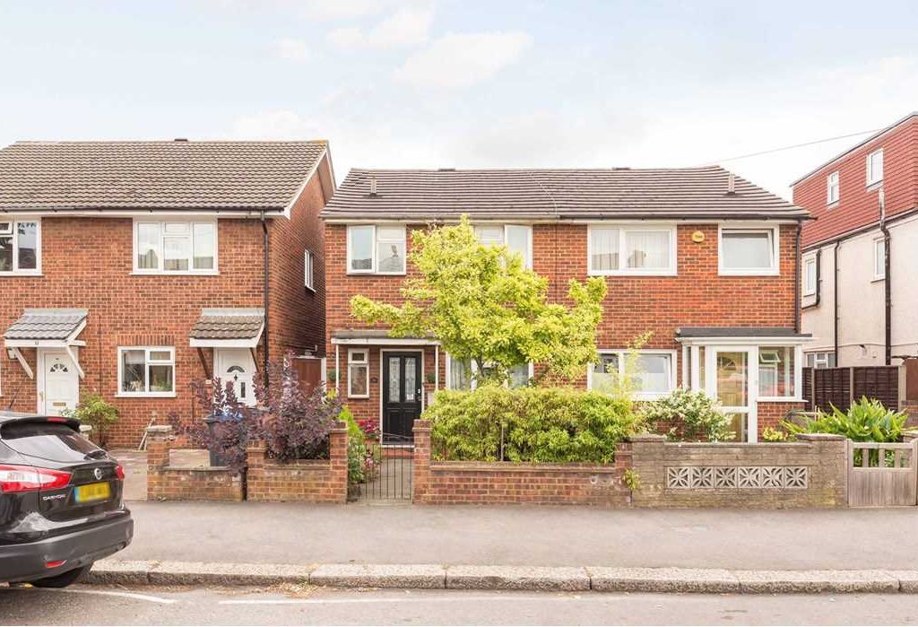 3 bed semidetached house for sale in Douglas Road, Surbiton KT6 Zoopla