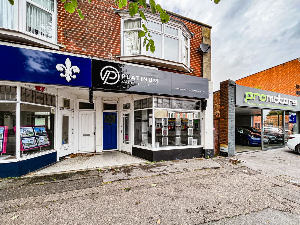 Retail premises to let in 1112 Christchurch Road, Bournemouth BH7, £