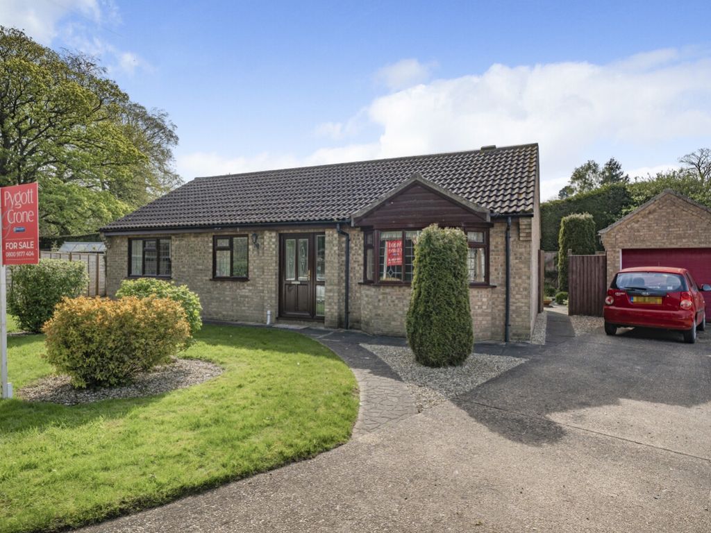 2 bed detached bungalow for sale in Beck Close, Binbrook, Market Rasen