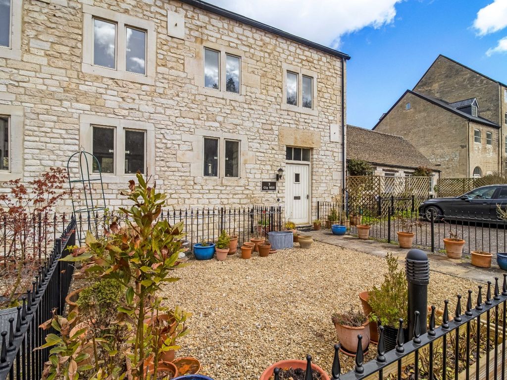 4 bed end terrace house for sale in Longfords Mill, Minchinhampton