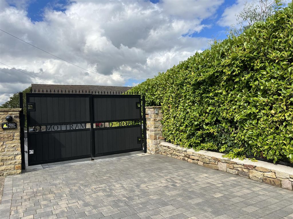 4 bed detached house for sale in Ashes Croft, Mottram Old Road