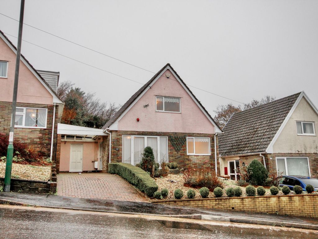 2 bed bungalow for sale in Cotswold Way, Risca, Newport NP11, £200,000