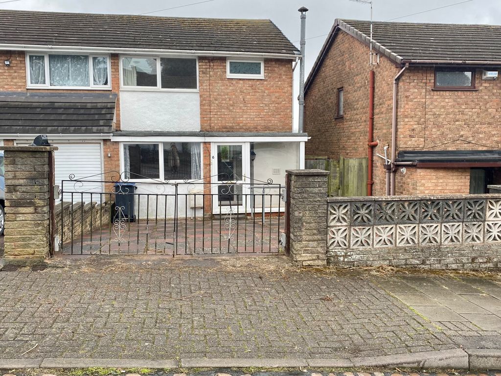 3 Bed Semi Detached House For Sale In Rubery Farm Grove Rednal