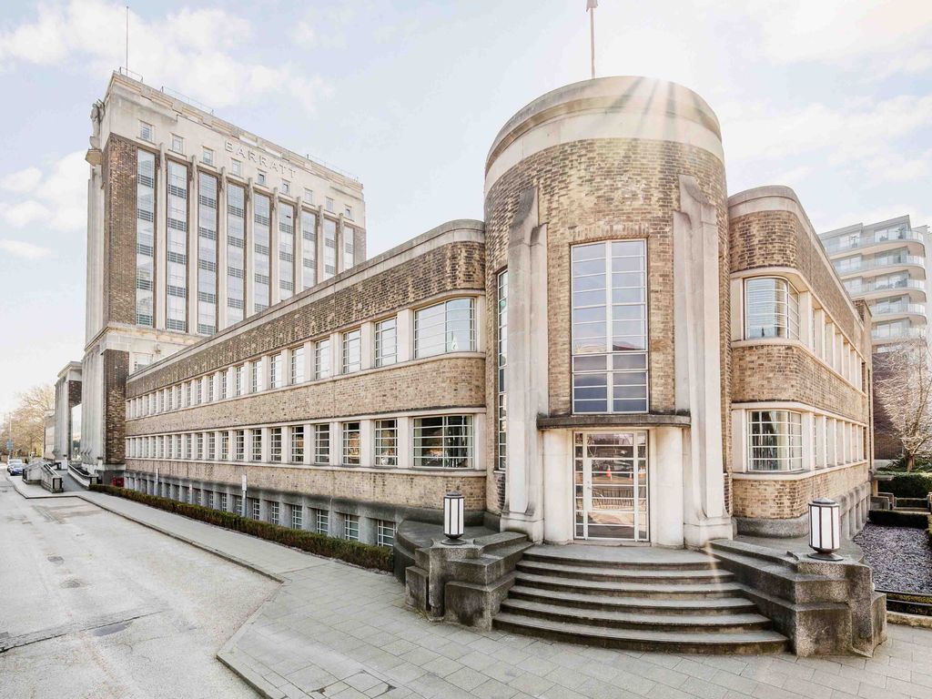 3 bed flat for sale in Wallis House, Great West Road, London TW8 Zoopla