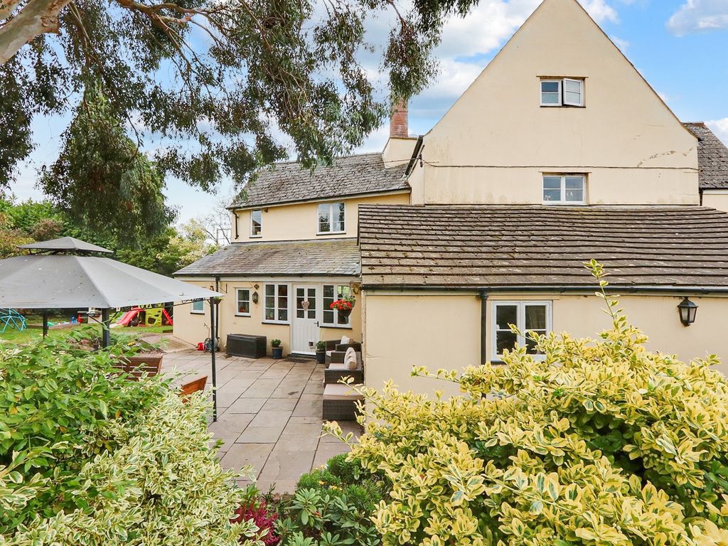 5 bed detached house for sale in Main Road, Woolaston, Lydney