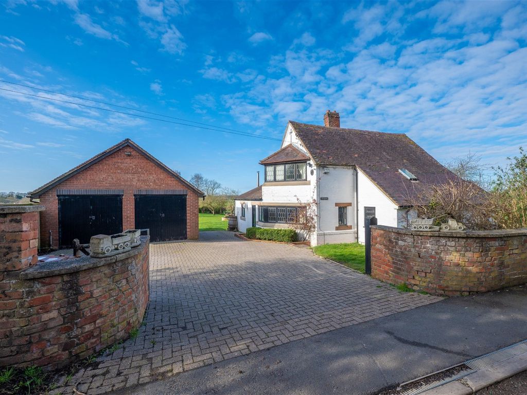 3 bed detached house for sale in Barston Lane, Barston, Solihull B92