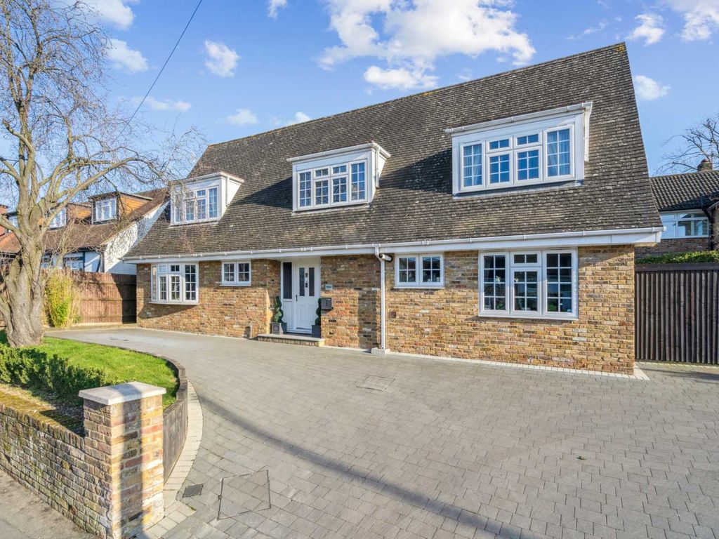 5 bed detached house for sale in Pinner Road, Oxhey WD19 Zoopla