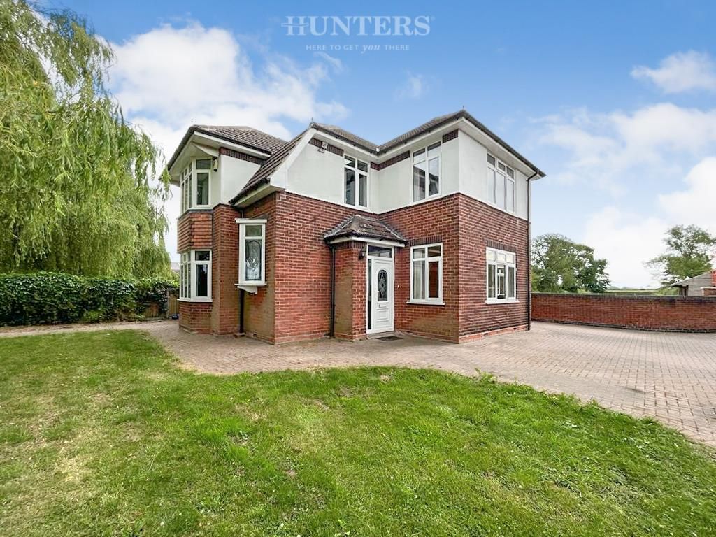 4 bed detached house for sale in Station Road, Walkeringham, Doncaster