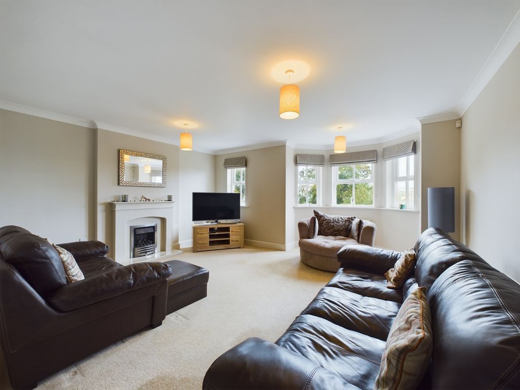 4 bed terraced house for sale in College Drive, Ilkley LS29, £725,000