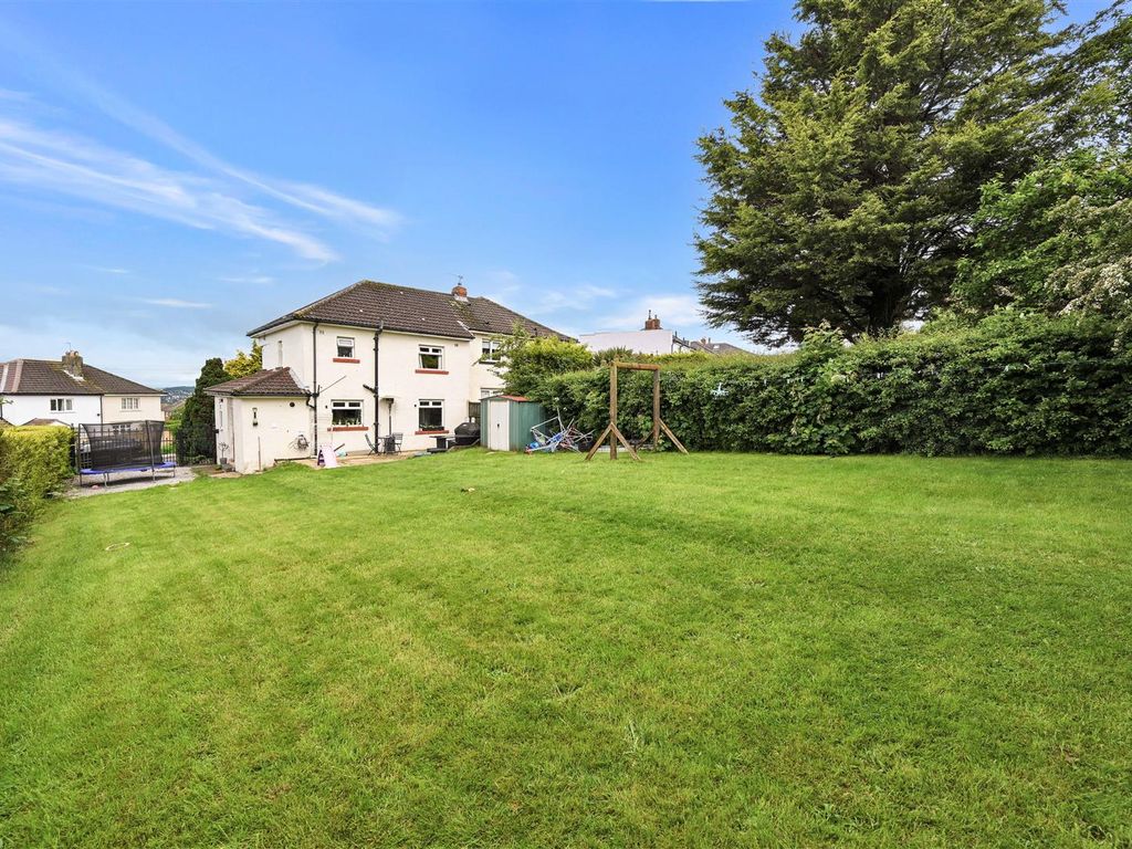 3 bed semidetached house for sale in Haw Avenue, Yeadon, Leeds LS19, £