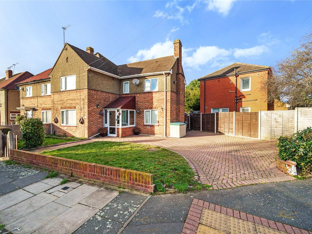 3 bed semidetached house for sale in Dudley Road, Feltham TW14, £