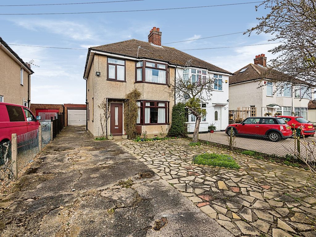 3 bed semidetached house for sale in Wood Lane, Cotton End, Bedford