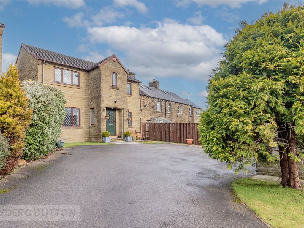4 bed detached house for sale in Kistvaen Gardens, Meltham, Holmfirth