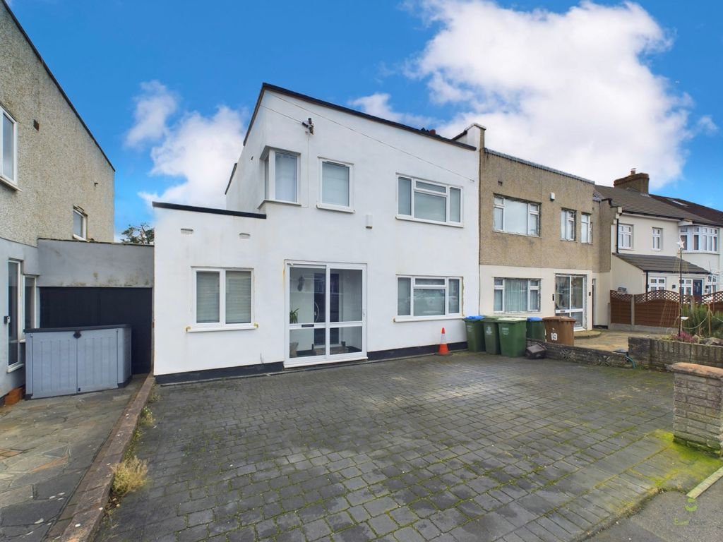 3 bed semidetached house for sale in Madison Crescent, Bexleyheath DA7